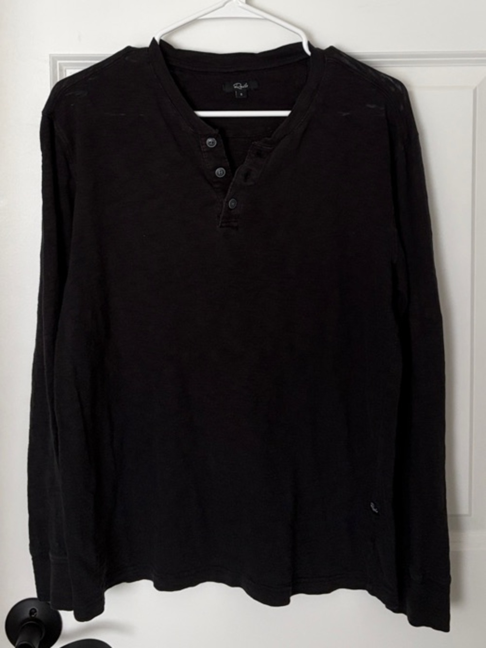 Rails Men’s Black Long-Sleeve Henley Shirt Size Small